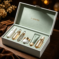 Boîte cadeau cosmétique en papier rigide écologique faite à la main avec logo personnalisé, insert en mousse, emballage pour ensemble de soins de la peau, gaufrage