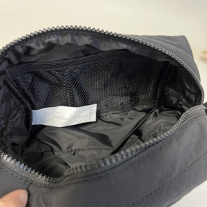 Sac cosmétique en nylon à fermeture éclair grande capacité pour hommes et femmes, idéal pour le rangement, sac <span class=keywords><strong>de</strong></span> voyage portable, trousse à crayons - Product Image 2
