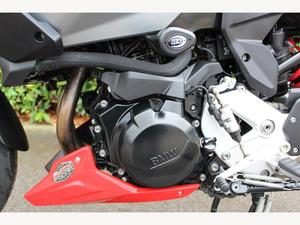 Vente en gros de moto sportive <span class=keywords><strong>BMW</strong></span> F 900 XR TE, rare, 1000 cm³, d'occasion, faible kilométrage, origine Royaume-Uni - Product Image 3