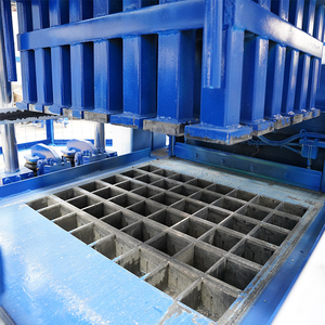Machine à fabriquer des blocs <span class=keywords><strong>de</strong></span> béton entièrement automatique QT 6-15, machine à fabriquer des briques en <span class=keywords><strong>ciment</strong></span>, machine à fabriquer des dalles <span class=keywords><strong>de</strong></span> pavage en <span class=keywords><strong>ciment</strong></span> - Product Image 3