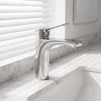 Robinet de lavabo monotrou chromé avec noyau de valve en céramique Robinets d'évier de salle de bain montés sur le pont classique Mitigeur Eau chaude et froide