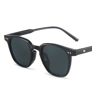 Gafas <span class=keywords><strong>de</strong></span> <span class=keywords><strong>Sol</strong></span> Unisex Retro <span class=keywords><strong>con</strong></span> Marco <span class=keywords><strong>de</strong></span> Plástico Reciclado del Océano, <span class=keywords><strong>Material</strong></span> <span class=keywords><strong>de</strong></span> PC Cómodo, Protección Solar, Lentes <span class=keywords><strong>de</strong></span> Miopía Reemplazables - Product Image 1