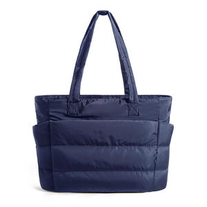 กระเป๋าโท้ทสะพายไหล่ใบเดียวขนาดใหญ่สำหรับผู้หญิง มีช่องใส่ของหลายช่อง เหมาะสำหรับการเดินทางแบบสบายๆ พกพาสะดวก คุณภาพสูง - Product Image 4