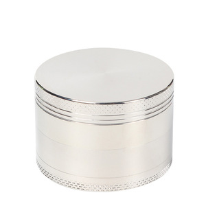 Moulin à herbes sèches robuste en alliage de zinc, 4 pièces, en métal, pour tabac et épices, avec filtre anti-pollen, vente en gros - Product Image 1