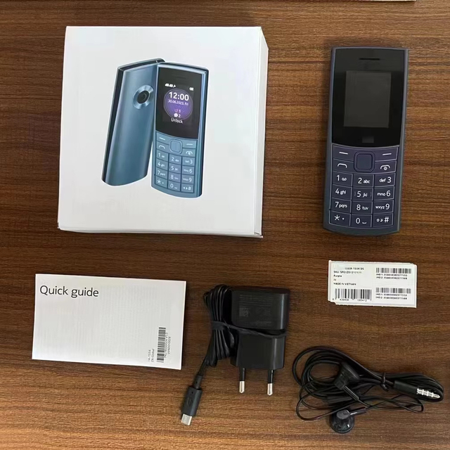 Global Version 2021 110 Unlocked 1.77 Inch Keypad 2SIM Mobile Phone Wholesale Cheap Cellphone 105 6300 8210 2021 Feature Phone