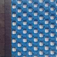 Tissu en maille d'air 3D en polyester dur avec des trous de 4 mm pour les produits de camping