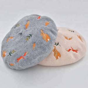 Boinas de Lana Pura con Bordado Personalizado de Ardilla y Conejo, Moda Europea y Americana para Mujer, Otoño Invierno - Product Image 3