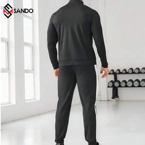 Nuevo chándal de rayas blancas con logotipo personalizado de la mejor calidad 2025 para hombre, chándal de entrenamiento en blanco de poliéster de LICRA de ajuste regular Suelto - Product Image 3