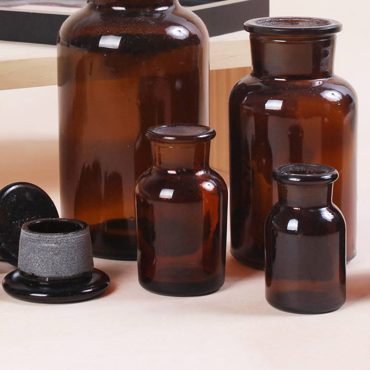Empty Amber Chemical Apothecary Jars Laboratory Lab Reagent Glass ...