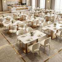 Table et chaises de style minimaliste, structure robuste, anti-rayures et faciles à nettoyer pour restaurant en libre-service
