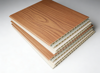 Panneaux muraux en PVC directement de l'usine, design moderne, imperméables et résistants à l'humidité, faciles à installer soi-même, pour utilisation en hall.