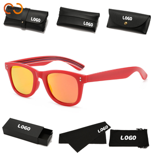 <span class=keywords><strong>Gafas</strong></span> <span class=keywords><strong>de</strong></span> Sol TWOOO T1728 Nuevas Retro con Tachuelas y Degradado, Montura Moderna con Rayas, <span class=keywords><strong>Gafas</strong></span> <span class=keywords><strong>de</strong></span> Moda con Personalidad, Directo <span class=keywords><strong>de</strong></span> Fábrica - Product Image 6