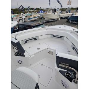 Moteur hors-bord Mercury Blackfin 222CC 2024, compartiment de rangement pour bateau, portée 8'6, NEUF, essence - Product Image 4