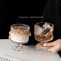 Tasse à thé glacé Americano de style Instagram, design moderne et simple, écologique, en verre à haute tige, design de niche en relief