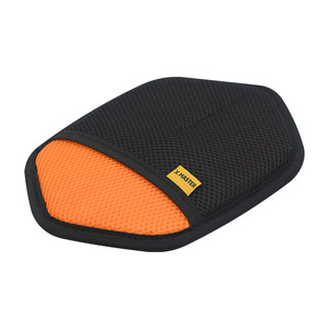 Gant de nettoyage des poils d'animaux Xiaozhuren, hexagonal, orange et noir, en éponge polyester, pour chiens et chats, nettoyeur de peluches multifonctionnel pour la maison - Product Image 1