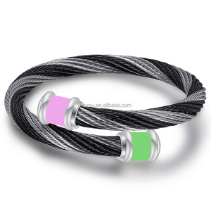 Colore personalizzato <span class=keywords><strong>rosa</strong></span> verde confraternita braccialetto in <span class=keywords><strong>acciaio</strong></span> inossidabile 6MM Retro gradiente cavo intrecciato in titanio filo aperto braccialetto gioielli - Product Image 3