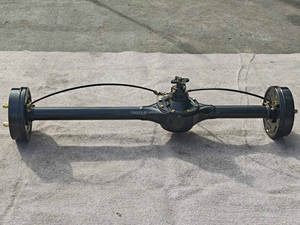 Tricycle à essence semi-flottant avec différentiel, arbre de transmission, essieu arrière intégré et conceptions d'essieux modulaires - Product Image 4