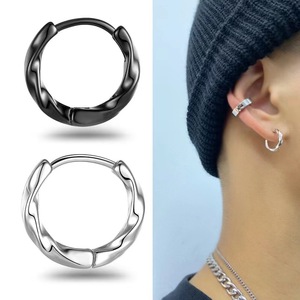 Pendientes de Aro Huggie Trenzados de Acero Inoxidable con Baño de Oro PVD de 18K y 2.5mm para Hombre y Mujer |   Joyería Duradera, Impermeable e Hipoalergénica - Product Image 4