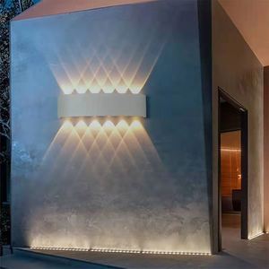 Applique murale LED extérieure en alliage d'aluminium, étanche, blanc chaud 3500K, angle de faisceau 20 degrés, lumière de jardin murale, garantie 10 ans - Product Image 6