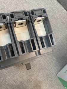 Interruptor Automático Enclavado EasyPact CVS160F (Interruptor de Aire) - Product Image 6