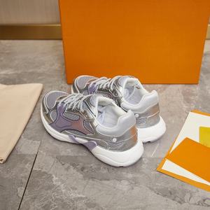 Chaussures de sport décontractées de luxe pour hommes et femmes, respirantes, à lacets, à bout fermé, en maille, style classique pour la marche - Product Image 6