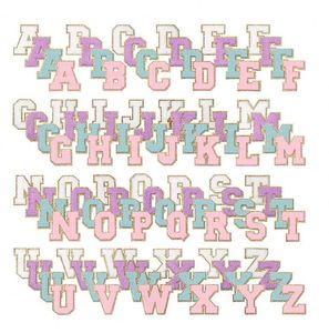 Patchs brodés personnalisés 3D en feutre chenille, lettres et logos, à thermocoller, faits main, à faible coût, faible minimum de commande pour chapeaux et vêtements - Product Image 1