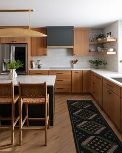 Meubles de <span class=keywords><strong>cuisine</strong></span> italiens de luxe minimalistes sur mesure VERMONHOUZZ avec îlot en marbre incliné et éclairage LED intégré - Product Image 1