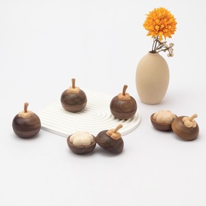 Diffuseur d'arômes en bois de noyer noir, petit modèle de table, sans flamme, pour la maison ou le bureau, fonctionne sur piles avec piles incluses - Product Image 4