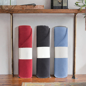 Toalla de Yoga Antideslizante de Microfibra Suave con Logotipo Personalizado, Esquinas de Silicona, Bolsillo, Toallas de Yoga para Gimnasio con Agarre - Product Image 3