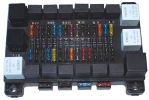 Boîte à <span class=keywords><strong>fusibles</strong></span> et à relais électriques centrale <span class=keywords><strong>12V</strong></span> 24V - Product Image 3