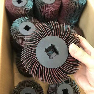 Tambour abrasif flexible tréfilage personnalisé divers grains tambour de roue à lamelles <span class=keywords><strong>pour</strong></span> <span class=keywords><strong>meuler</strong></span> les métaux mous des menuiseries - Product Image 4