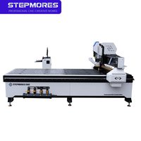 Machine de fraisage CNC professionnelle 1300*2500mm 3 axes 4 axes ATC pour le travail du bois