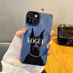 Coque de téléphone rétro en daim noir avec motif chien caniche et lunettes de magazine, tendance et en promotion, pour iPhone 17Air 16 15 14 13 12 11 Pro Max - Product Image 4