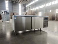 Table de travail réfrigérée en acier inoxydable, table réfrigérée sous comptoir, plan de travail réfrigéré avec tuyauterie en cuivre