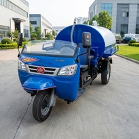 Camion de vidange des fosses septiques diesel à 3 roues, à performance stable, pour l'aspiration des eaux usées et le nettoyage des sites sanitaires ruraux
