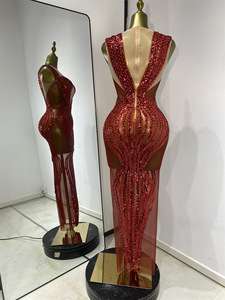 Abito Lungo Sexy Europeo-Americano per l'Estate, Rosso Brillante con Paillettes e Cristalli, <span class=keywords><strong>in</strong></span> <span class=keywords><strong>Tulle</strong></span> <span class=keywords><strong>Trasparente</strong></span> per Cantanti, Spettacoli e Feste - Product Image 4