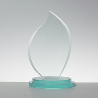 Trophée en verre gravé en cristal clair de Jade Prix gravable de haute qualité pas cher forme personnalisée Trophées en cristal vierges