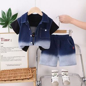 Completo Estivo per Ragazzi 2025, Casual e Trendy in Denim Tinta Unita, Maniche Corte, Design con <span class=keywords><strong>Cartoni</strong></span> <span class=keywords><strong>Animati</strong></span> - Product Image 2