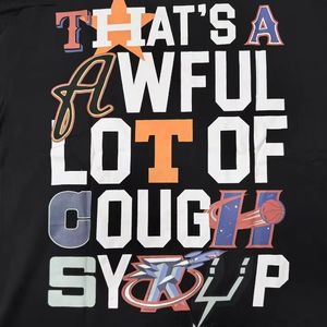 T-shirt 'È un Mondo Intero di Sciroppo per la Tosse' Classica, di Marca di Moda, da Uomo, 1:1 - Product Image 3