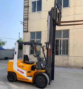 Forklift Bekas TCM 3T Original Jepang, Promo Panas, Transmisi Power Shift, Mesin Diesel Isuzu/C240 - Product Image 2