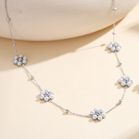 Collier pendentif en forme de fleur minimaliste en acier inoxydable plaqué or 18 carats avec perle de coquillage pour femmes, bijoux personnalisés OEM