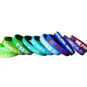 Populaire Custom Inscriptie Vullen Kleur Logo Polsbandjes Armbanden, Multicolor Gevuld Logo Rubberen Siliconen Armbanden Pols Bands