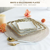 Assiettes carrées en céramique blanche en gros avec bordure dorée en relief 6/8/10/12 pouces pour mariage, hôtel, restaurant