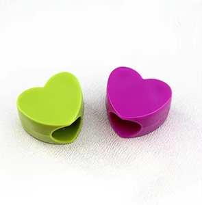 Flacon de parfum carré vide de 30 ml, couleur macaron, couvercle enfantin doux, flacon pulvérisateur portable de voyage, <span class=keywords><strong>verre</strong></span> sérigraphié - Product Image 1