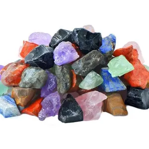 रंगीन कच्चे पत्थर किसी न किसी रॉक कण Tumbled पत्थर मिश्रित घर की सजावट के लिए थोक थोक प्राकृतिक फेंग शुई क्रिस्टल छवि