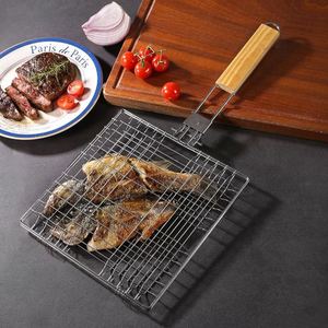Cesta de barbacoa plegable de hierro con mango de madera para camping al aire libre, cesta para asar pescado - Product Image 5