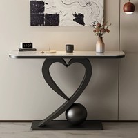 Console d'entrée en quartz de style italien, légèrement luxueuse, en forme de cœur, table de hall moderne et minimaliste, décorative à poser contre le mur