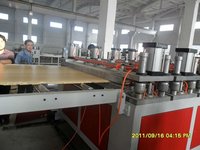 Wpc et Pvc Fome Bord Making Machine Ligne de production de panneaux de mousse PVC Wpc Machine d'extrusion de feuilles de PVC décoratives intérieures