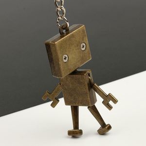 Porte-clés Rétro Robot en Carton Argenté, Figurine Arlen, Pendentif Métallique, Logo Gravé au Laser et Imprimé, Cadeau - Product Image 2