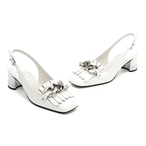 Printemps nouveau <span class=keywords><strong>blanc</strong></span> à franges en cuir à bout carré strass talon carré confortable fronde sandales - Product Image 5